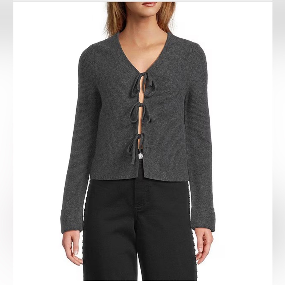 NWT Antonio Melani
Lydia V-Neck Long Cuff Sleeve Tie Front Bow Cashmere Sweater